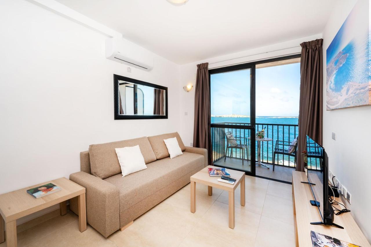 Islet Promenade Seafront Family Apartment With 2 Balconies By Getawaysmalta Bahía de San Pablo Exterior foto